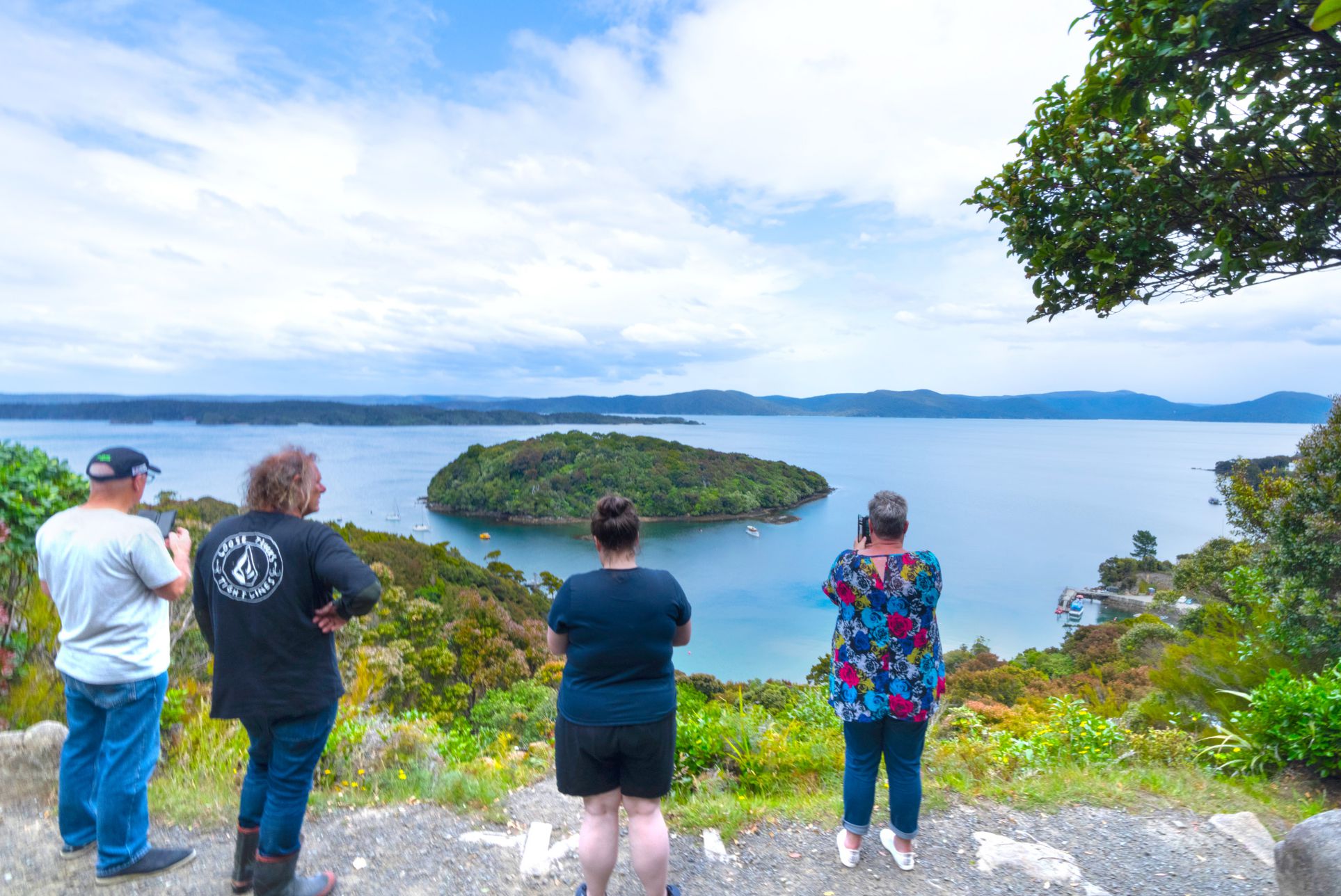 Stewart Island 斯图尔特岛 oban 斯圖爾特島 中文一族傳媒新西蘭旅遊景點