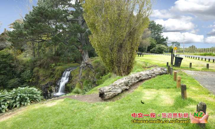 Waitangi Falls 懷唐義瀑布 Waiuku 懷烏庫附近