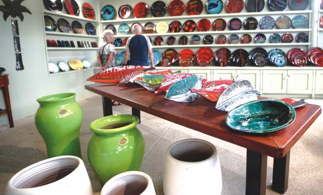 Matakana Morris & James Pottery 莫里斯與詹姆斯陶藝坊 全國最大