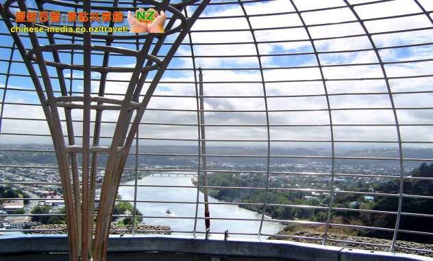 Whanganui 古老登山升降機 Durie Hill Underground Elevator War Memorial Tower 戰爭紀念塔
